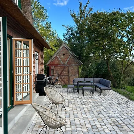 Altes Gaertnerhaus - Ein Paradies Direkt Am Wasser